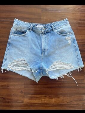 TOPSHOP 10 Distressed Light Blue Denim Shorts